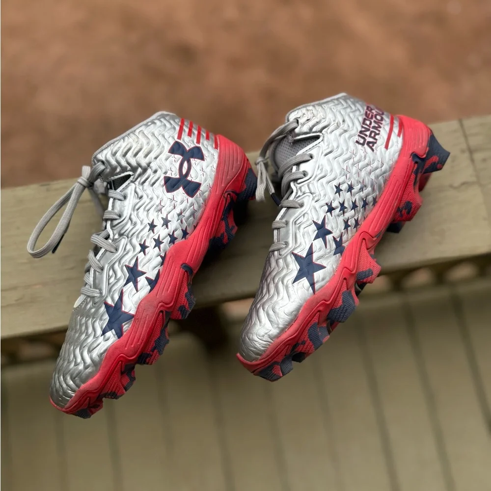 Under Armour Kids Silver and Red Star Sneakers - Picture 1 of 6